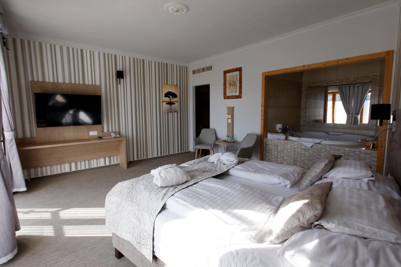 Wellness Hotel Laroba Alsóörs Zewnętrze zdjęcie