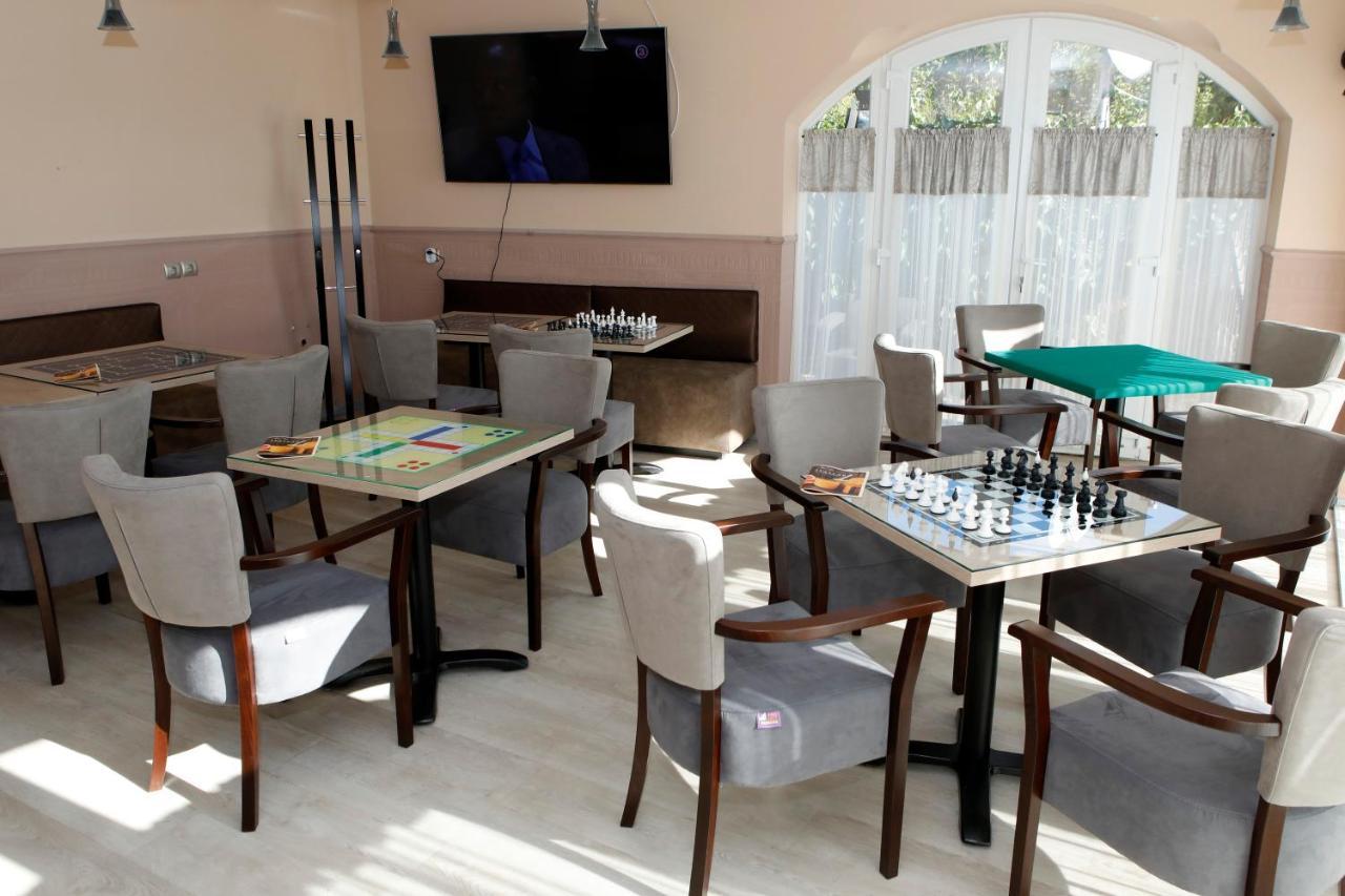 Wellness Hotel Laroba Alsóörs Zewnętrze zdjęcie