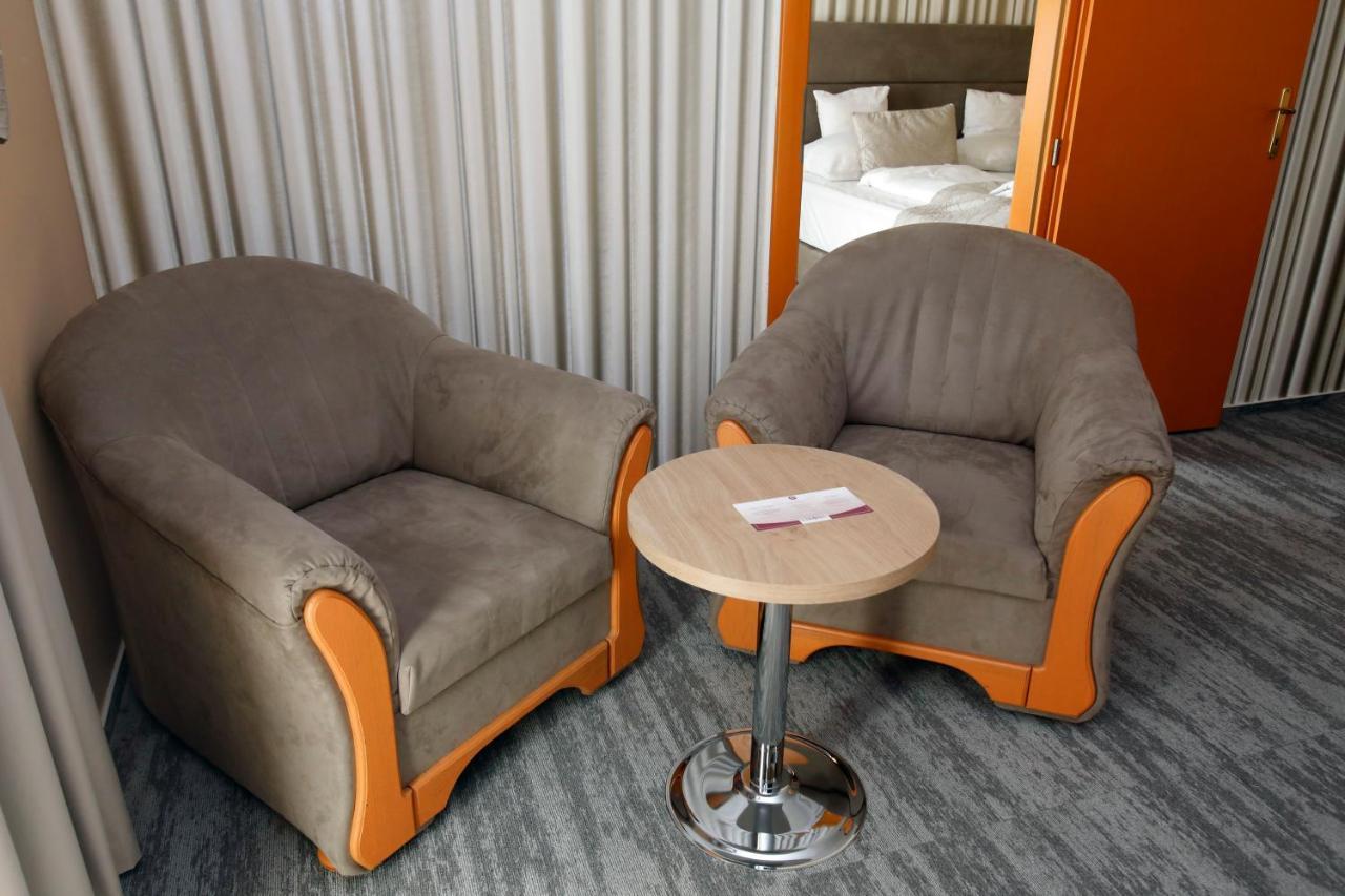 Wellness Hotel Laroba Alsóörs Zewnętrze zdjęcie