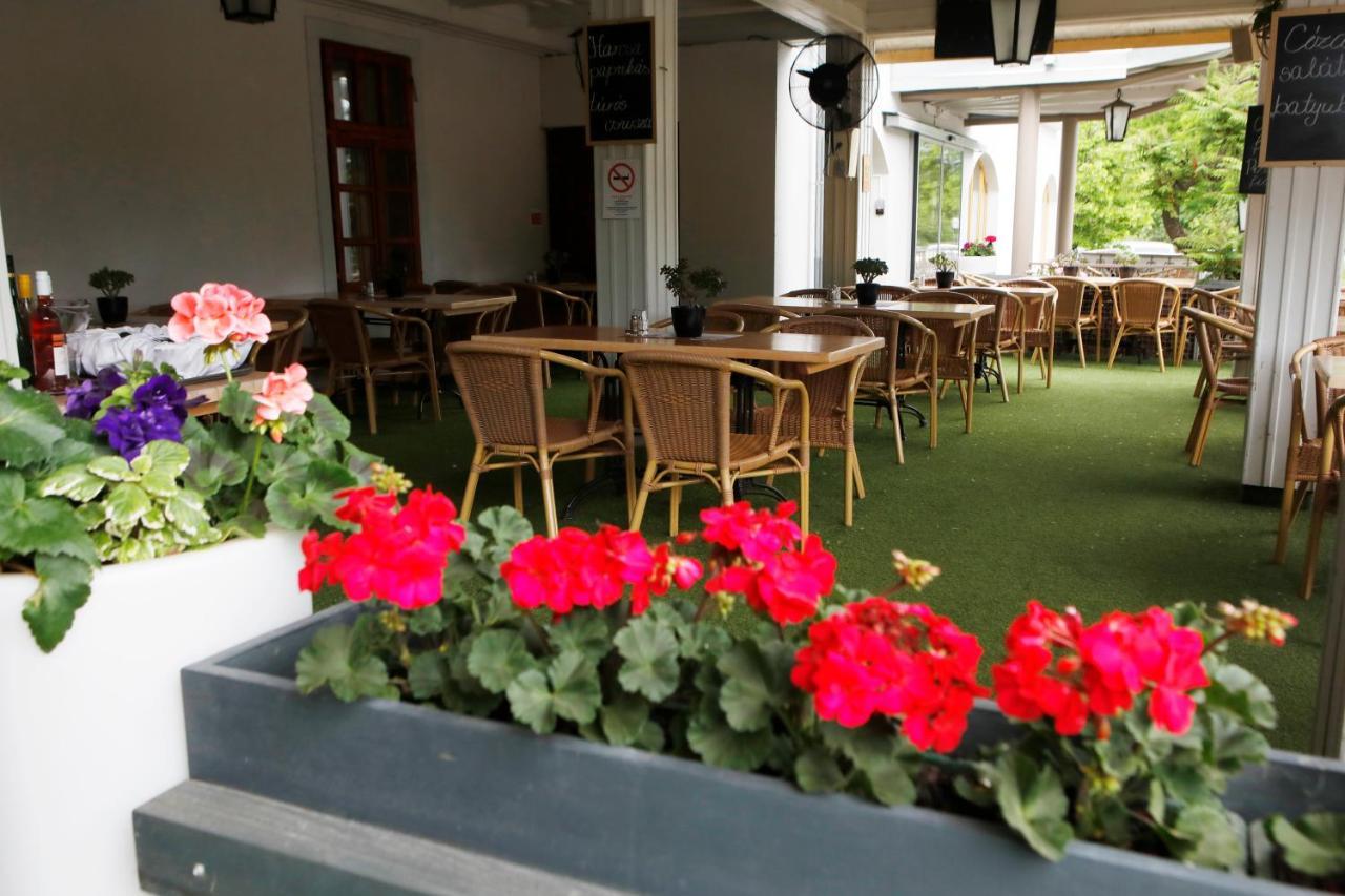 Wellness Hotel Laroba Alsóörs Zewnętrze zdjęcie